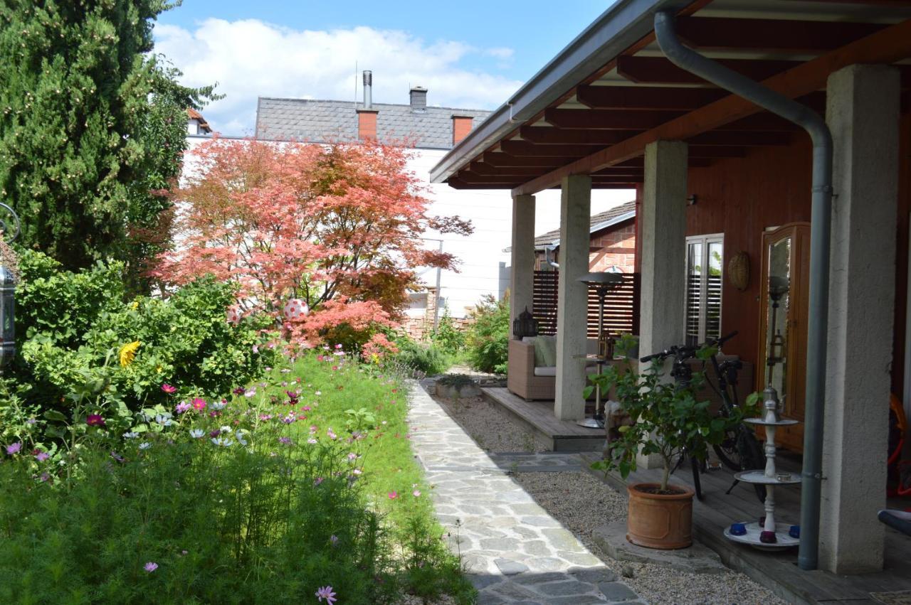 Box58 Apartment Eisenstadt Bagian luar foto